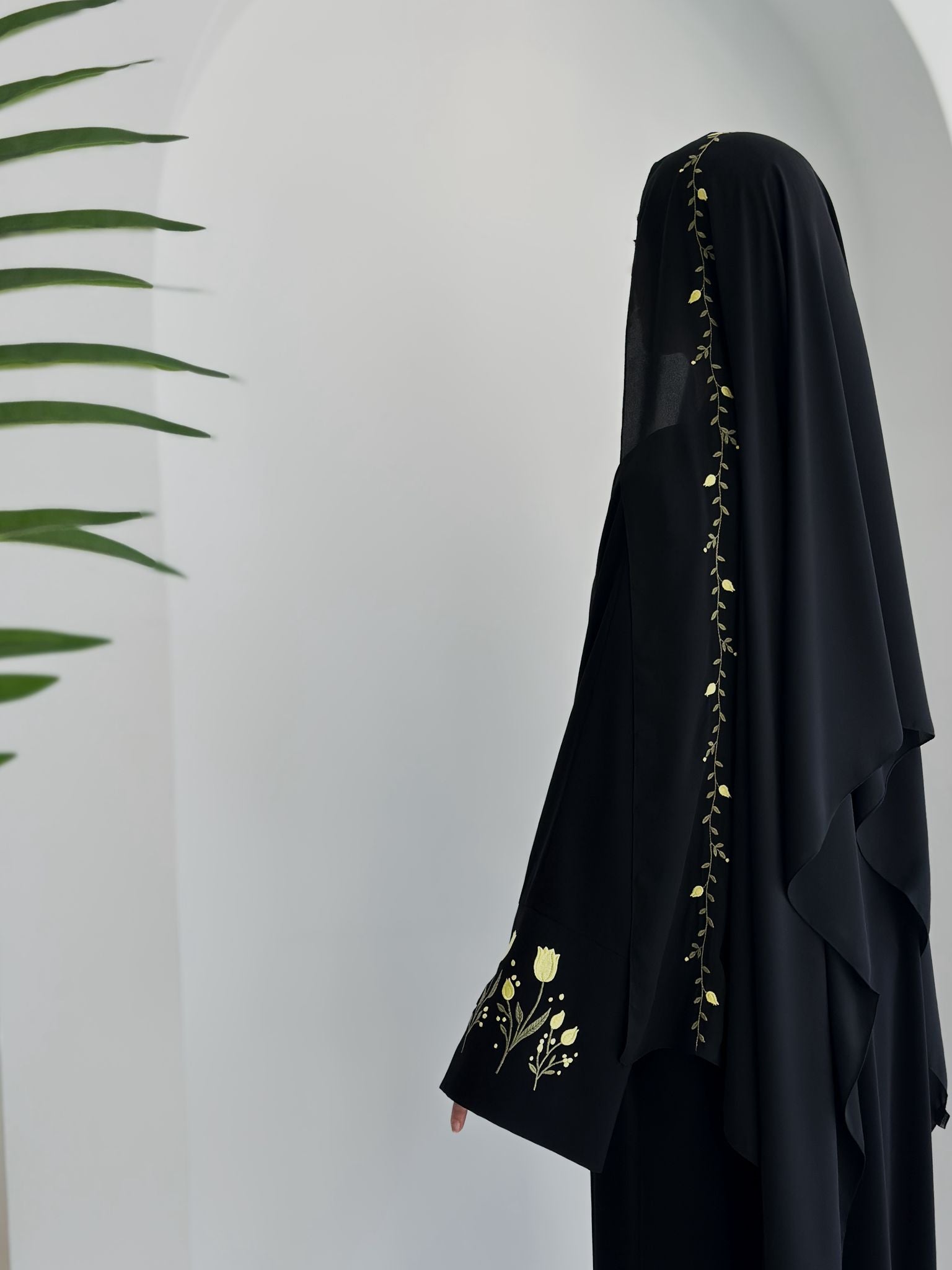 Lale Nakışlı Abaya +Şal Limon Sarısı ÖN SİPARİŞ ÜRÜNÜMÜZDÜR