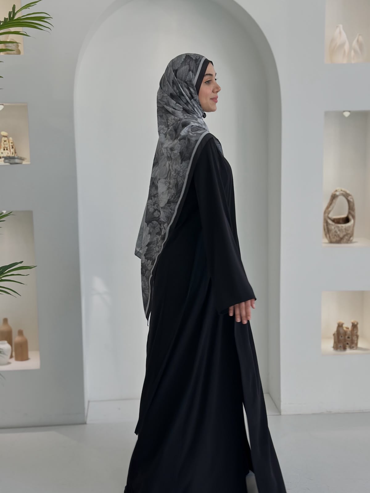 Yeni Model Pantolonlu Takım Siyah Şalsız