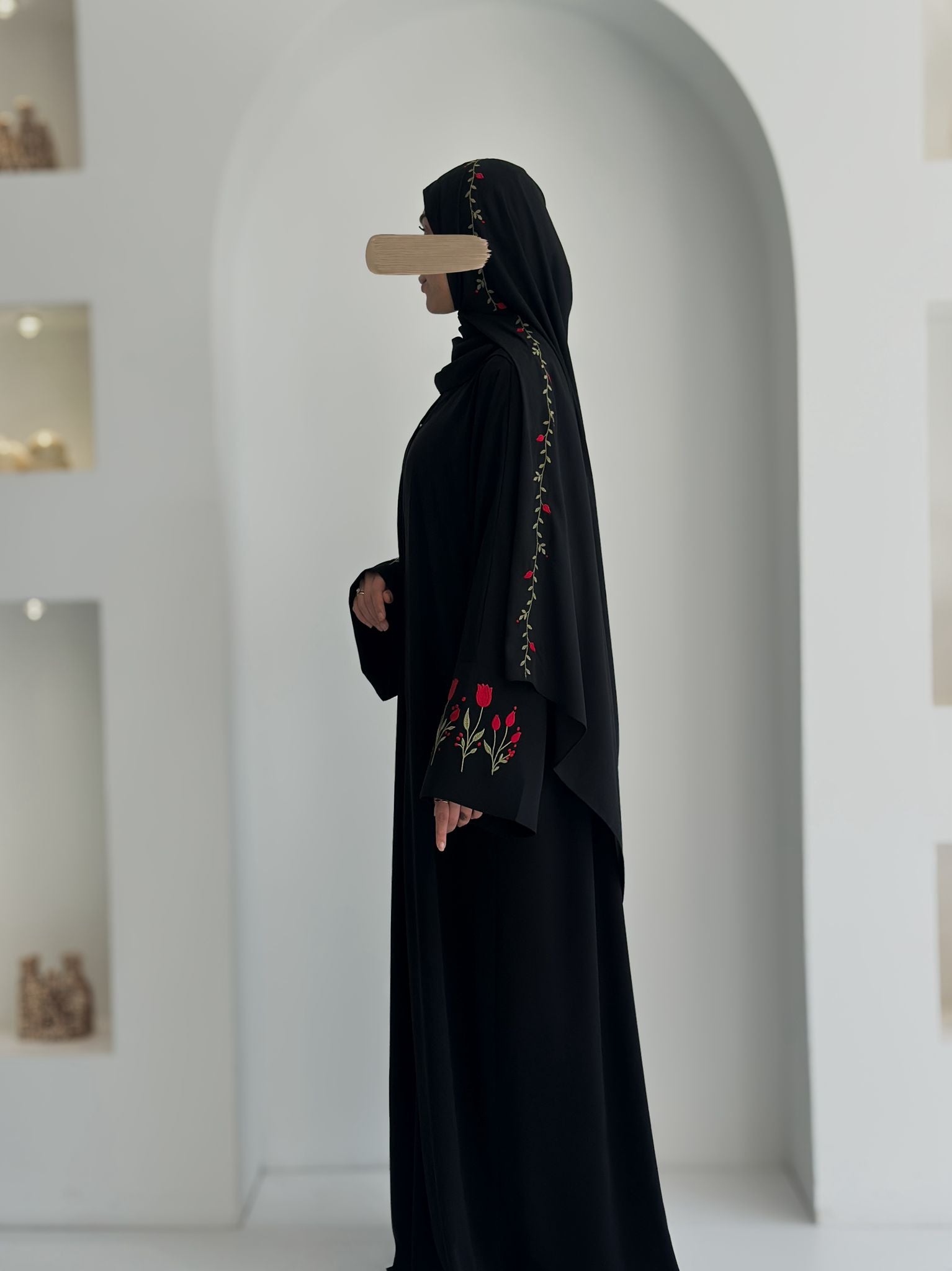 Lale Nakışlı Abaya +Şal Kırmızı Lale ÖN SİPARİŞ ÜRÜNÜMÜZDÜR