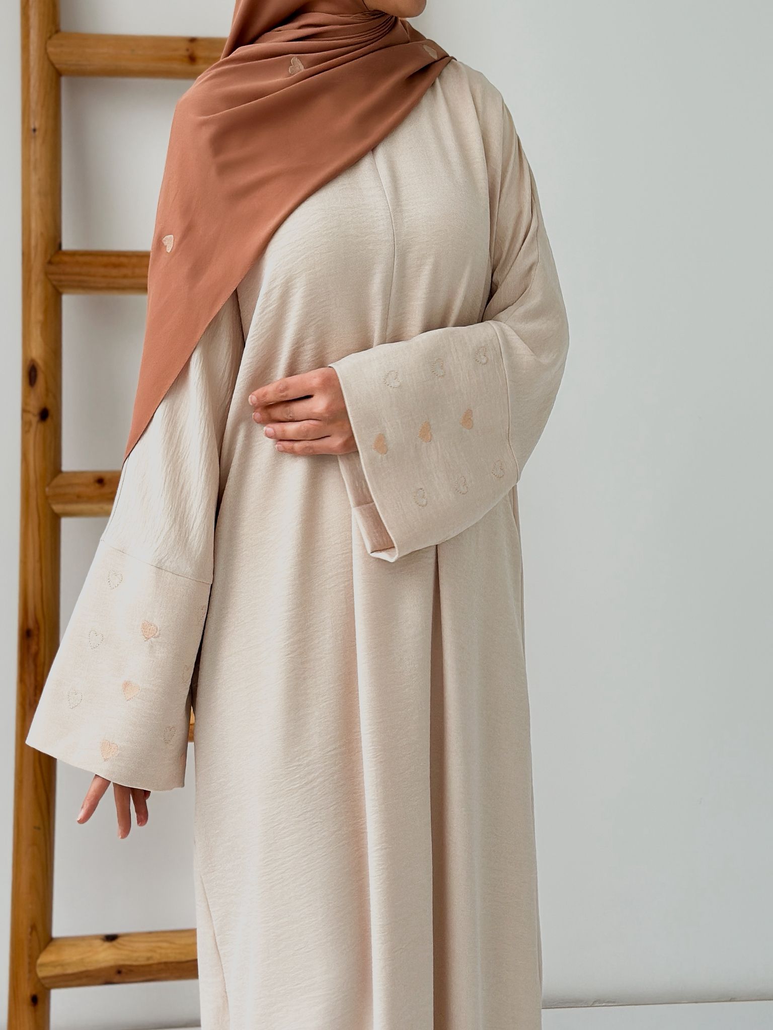 Sofya Keten Kalp Nakışlı Elbise(Krem +Somon)