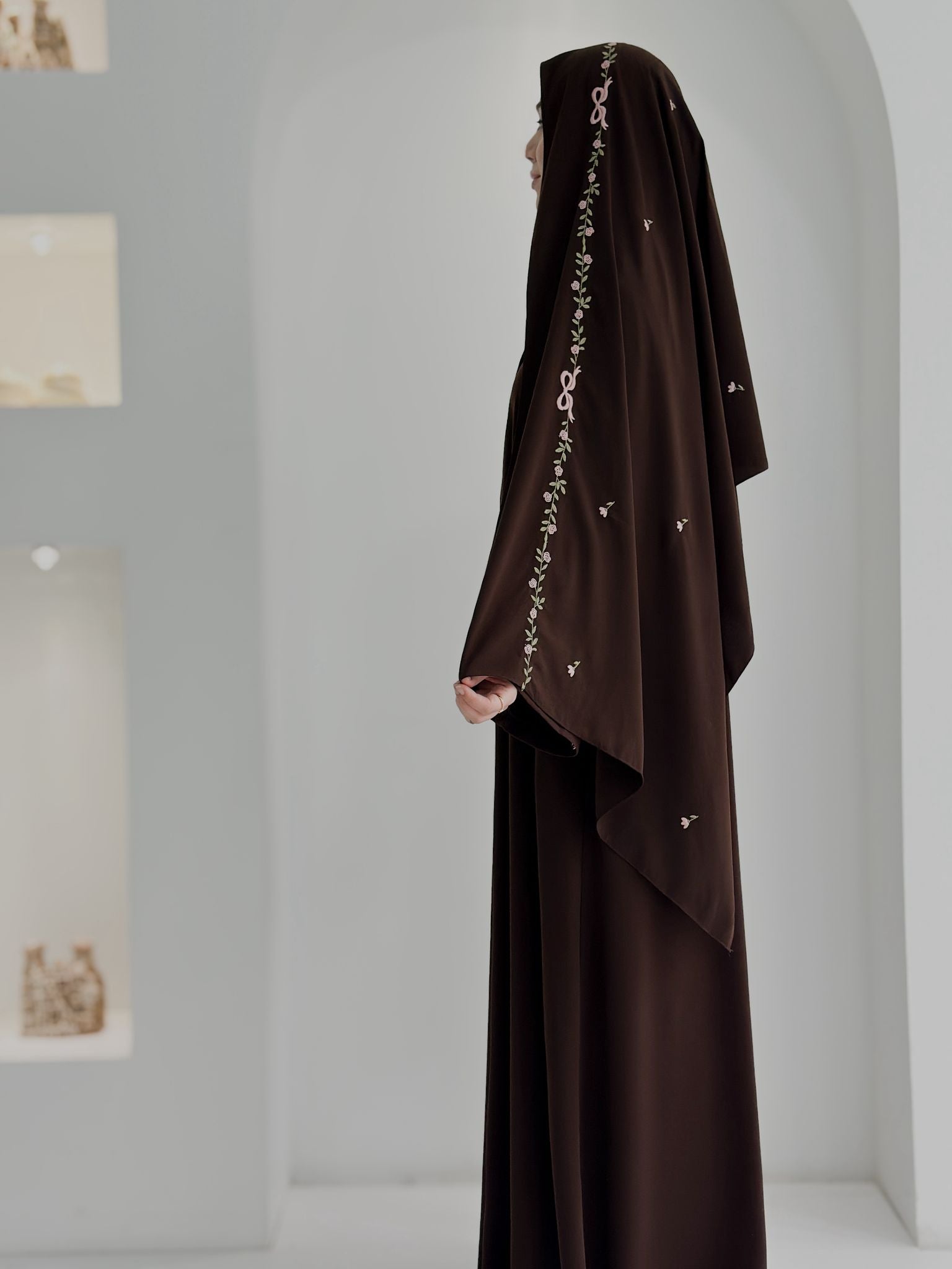 Tam Kol Nakış Abaya+Şal Acı Kahve ÖN SİPARİŞ ÜRÜNÜMÜZDÜR