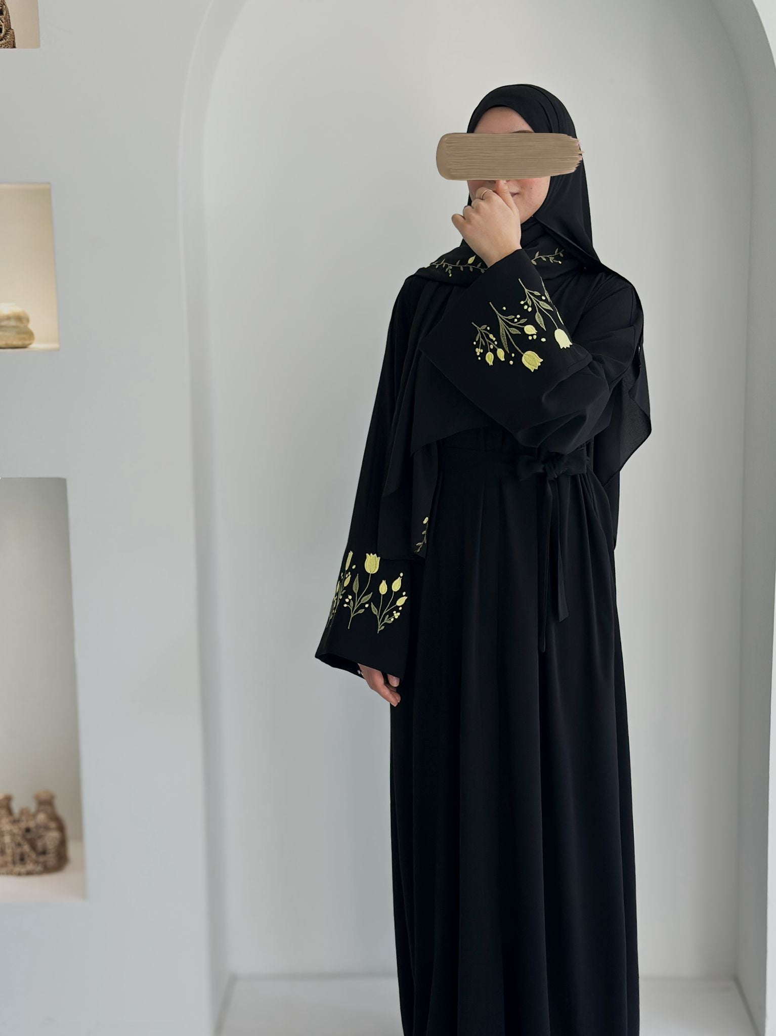 Lale Nakışlı Abaya +Şal Bej ÖN SİPARİŞ ÜRÜNÜMÜZDÜR