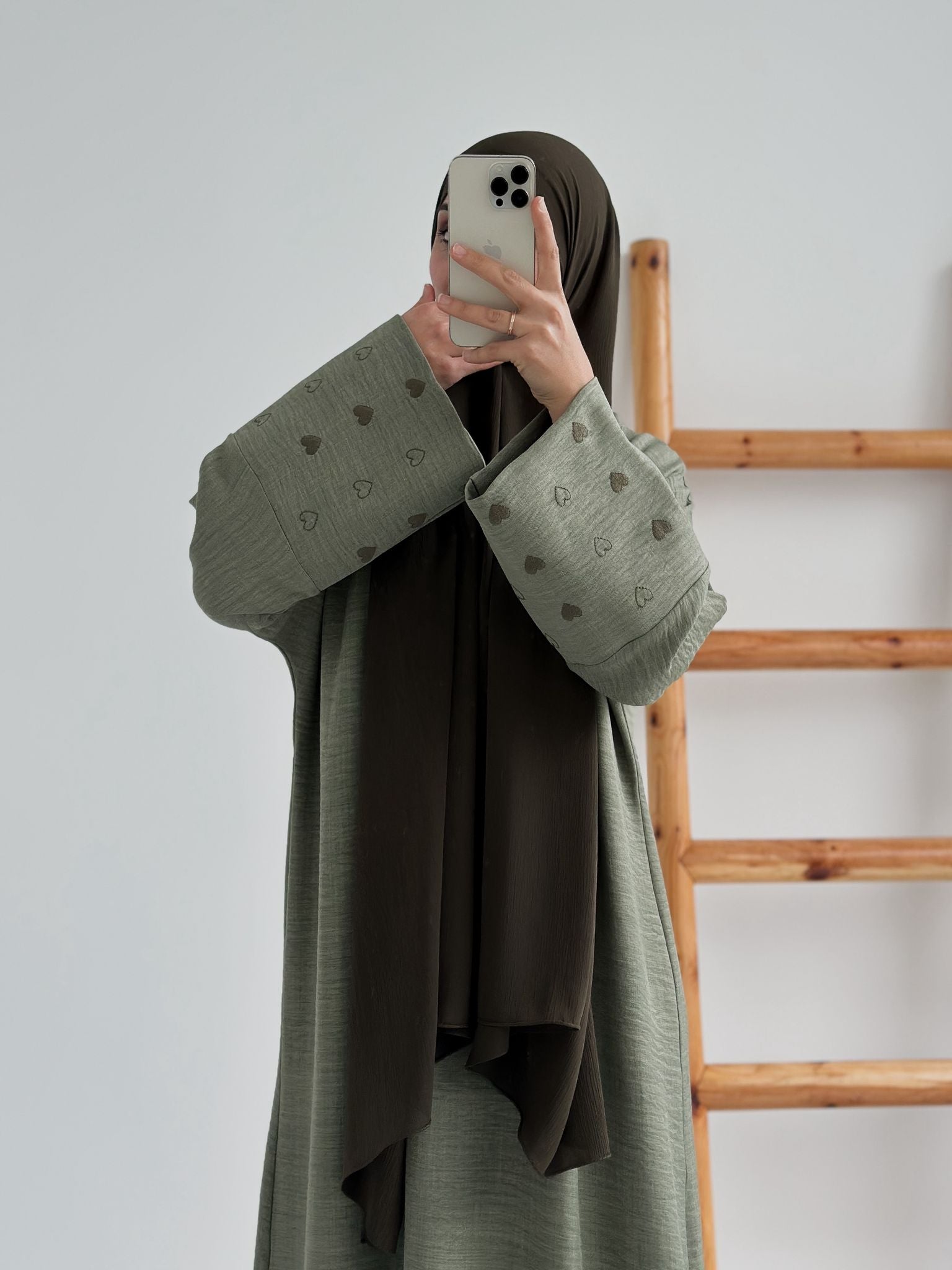 Sofya Keten Kalp Nakışlı Elbise (Haki+Koyu Haki)