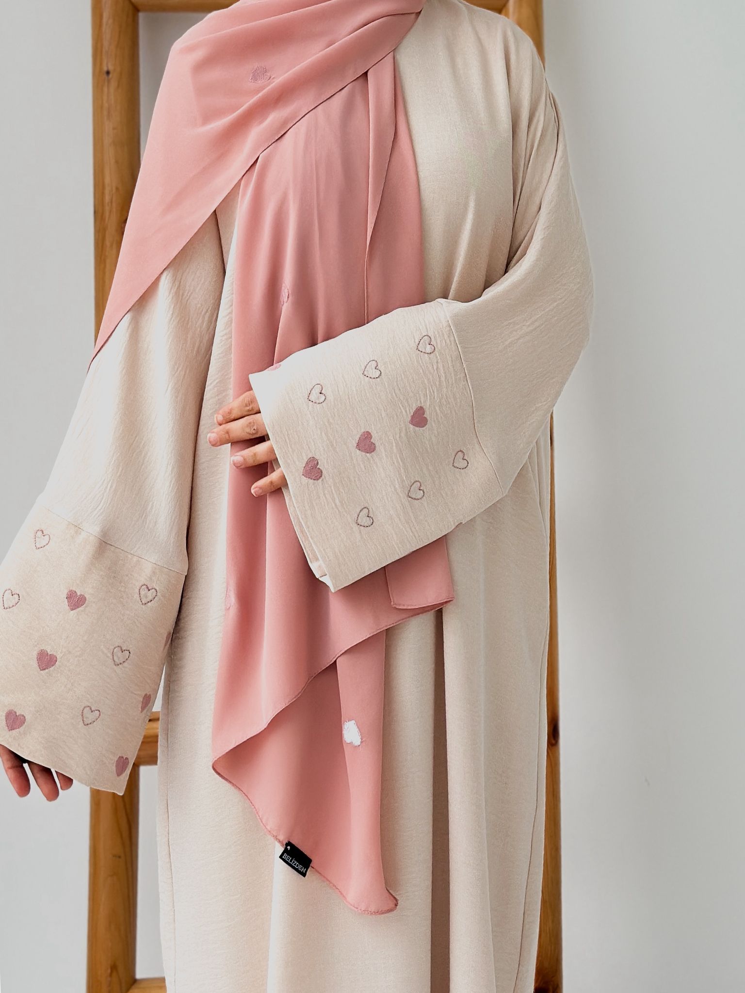 Sofya Keten Kalp Nakışlı Elbise (Krem+Pudra)