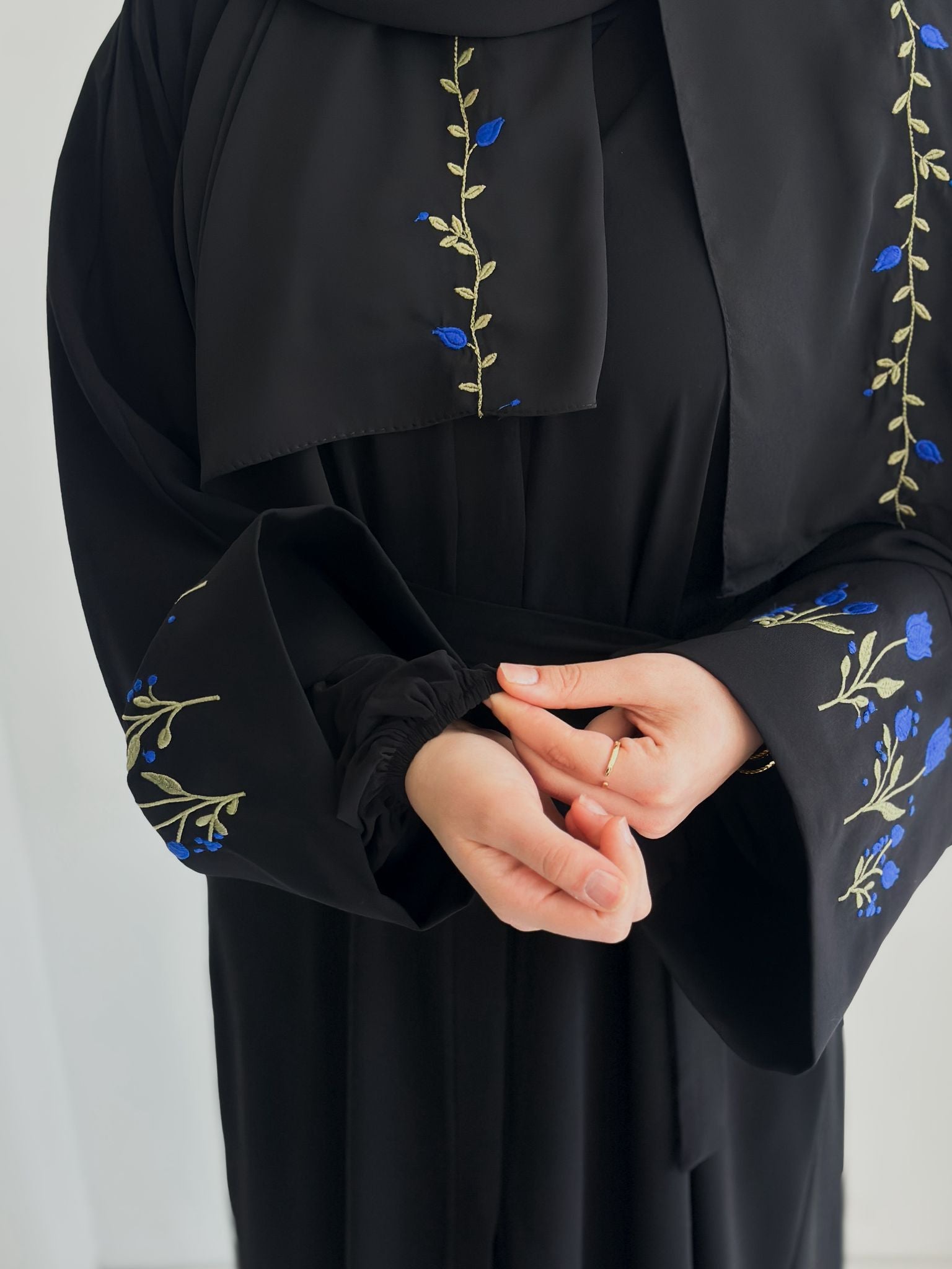 Lale Nakışlı Abaya +Şal Saks Mavisi ÖN SİPARİŞ ÜRÜNÜMÜZDÜR