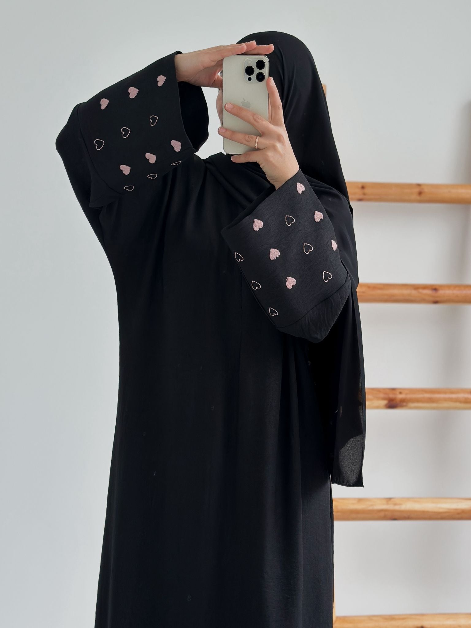 Sofya Keten Kalp Nakışlı Elbise (Siyah +Pudra)