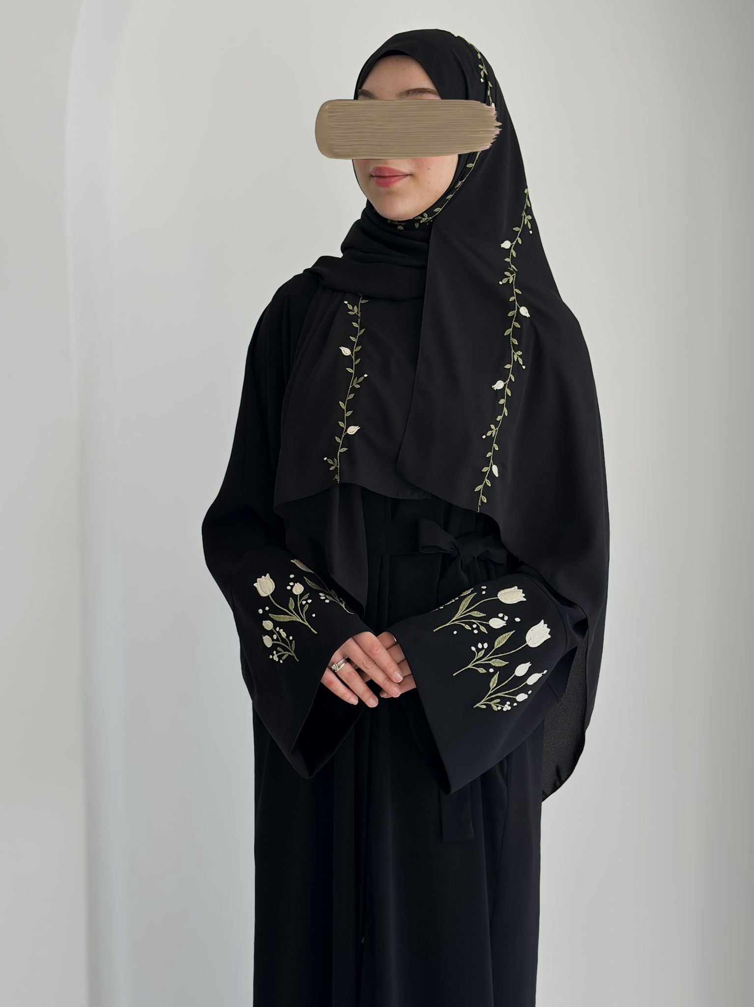 Lale Nakışlı Abaya +Şal Bej ÖN SİPARİŞ ÜRÜNÜMÜZDÜR