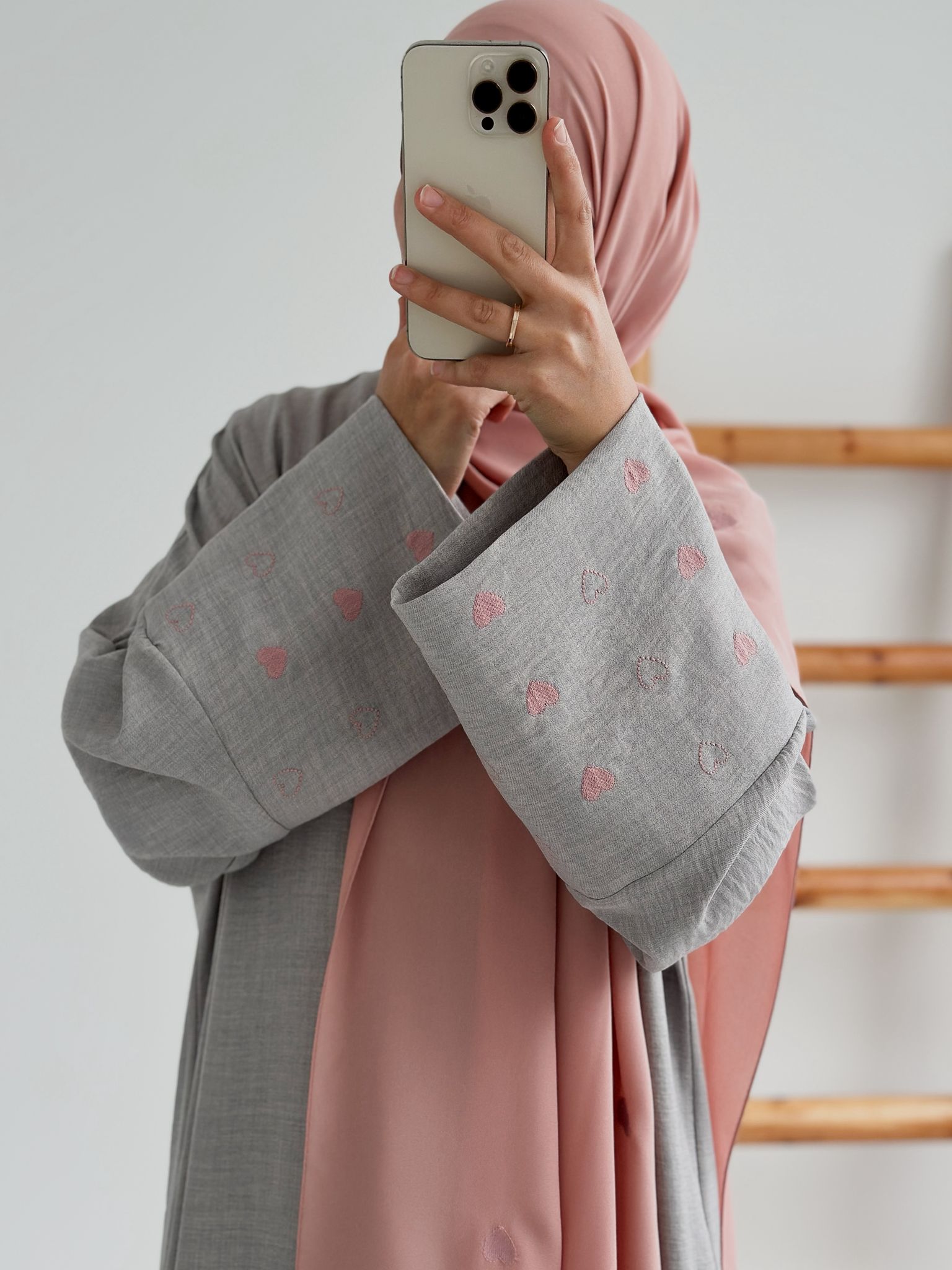 Sofya Keten Kalp Nakışlı Elbise (Gri+Pudra)