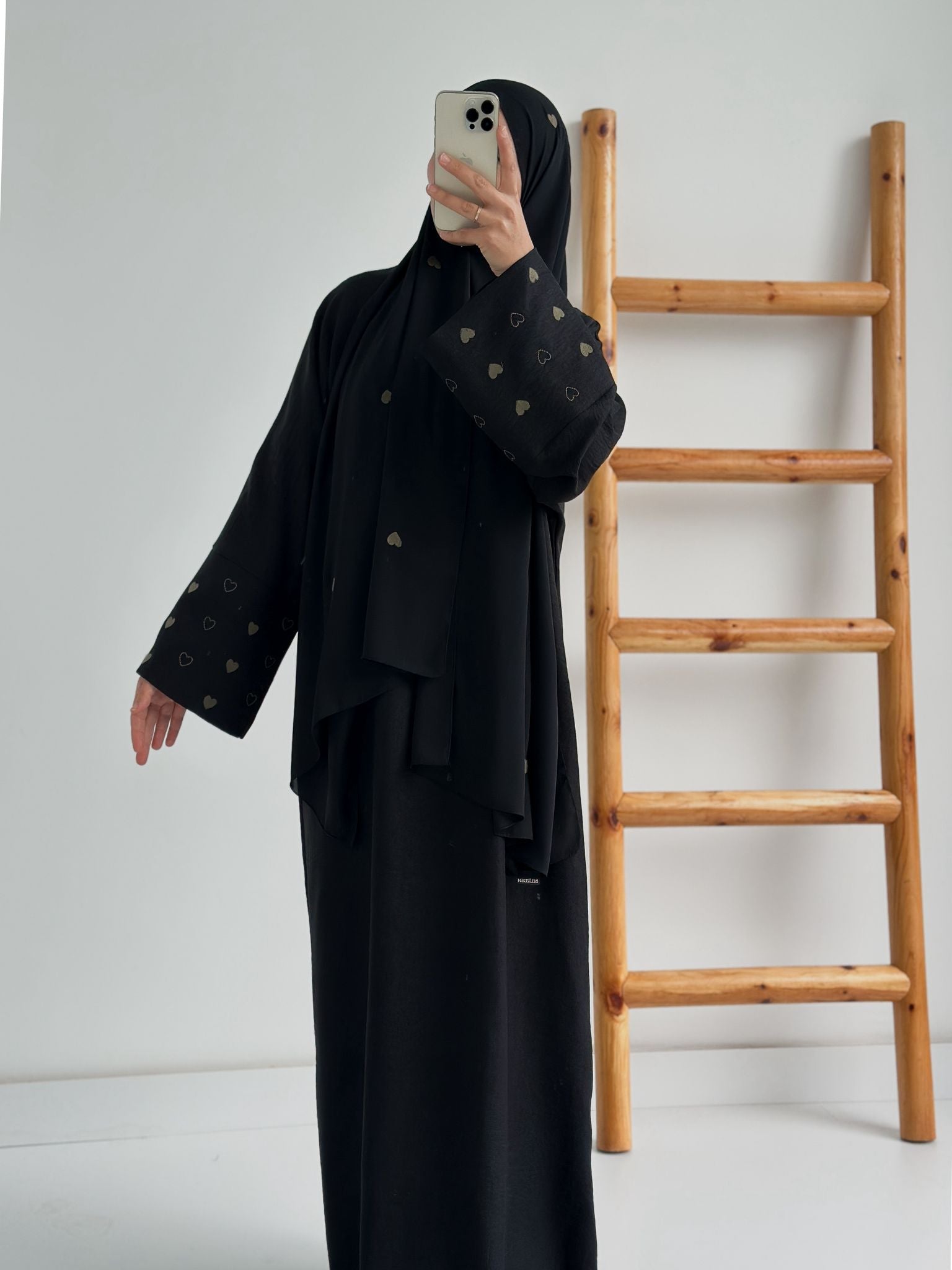 Sofya Keten Kalp Nakışlı Elbise (Siyah+Haki)