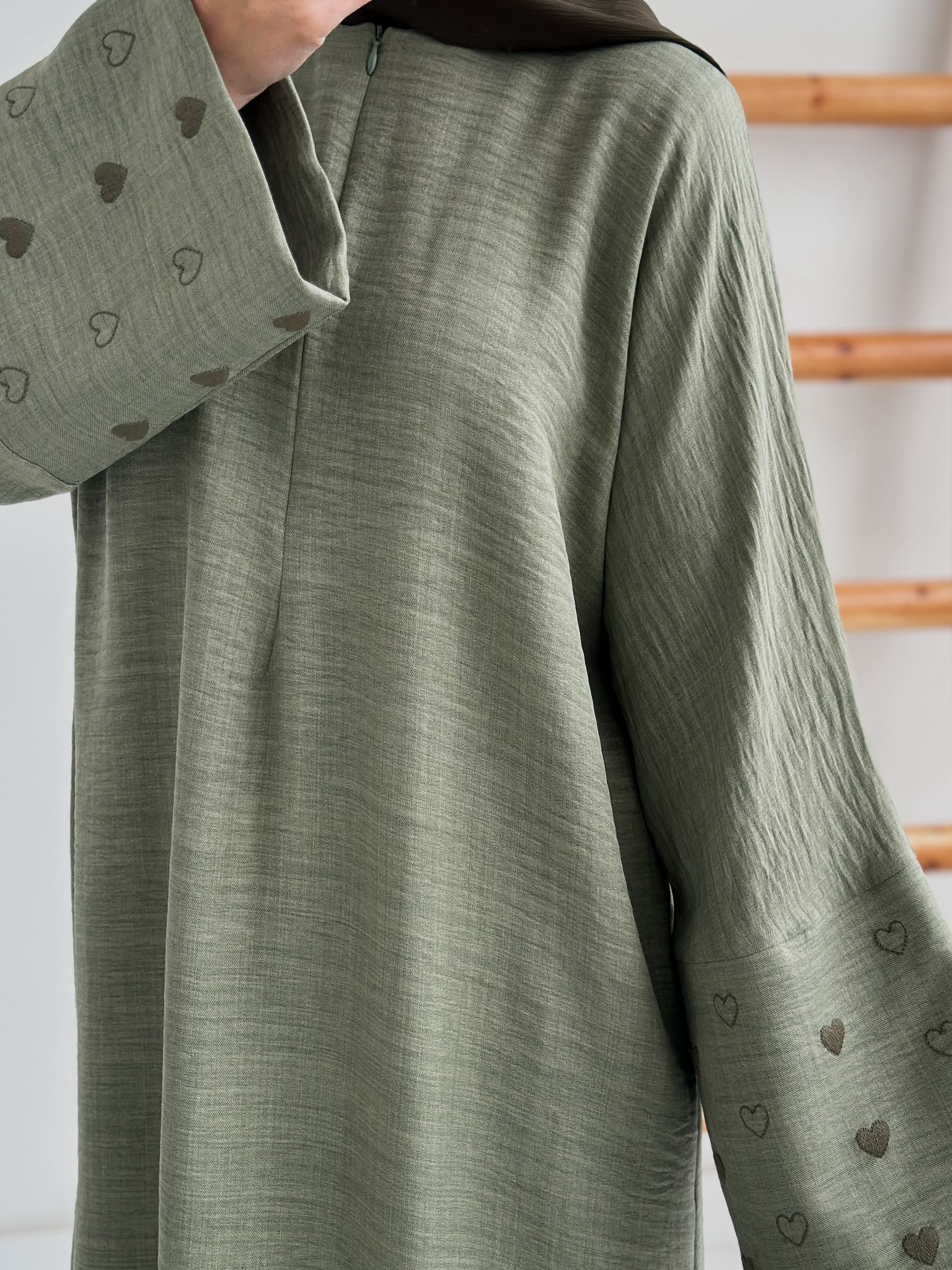 Sofya Keten Kalp Nakışlı Elbise (Haki+Koyu Haki)