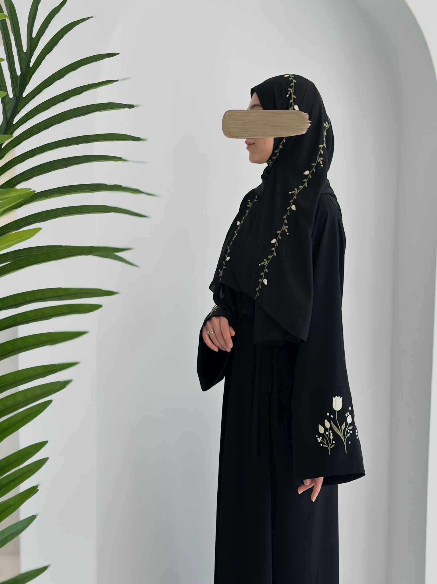 Lale Nakışlı Abaya +Şal Bej ÖN SİPARİŞ ÜRÜNÜMÜZDÜR