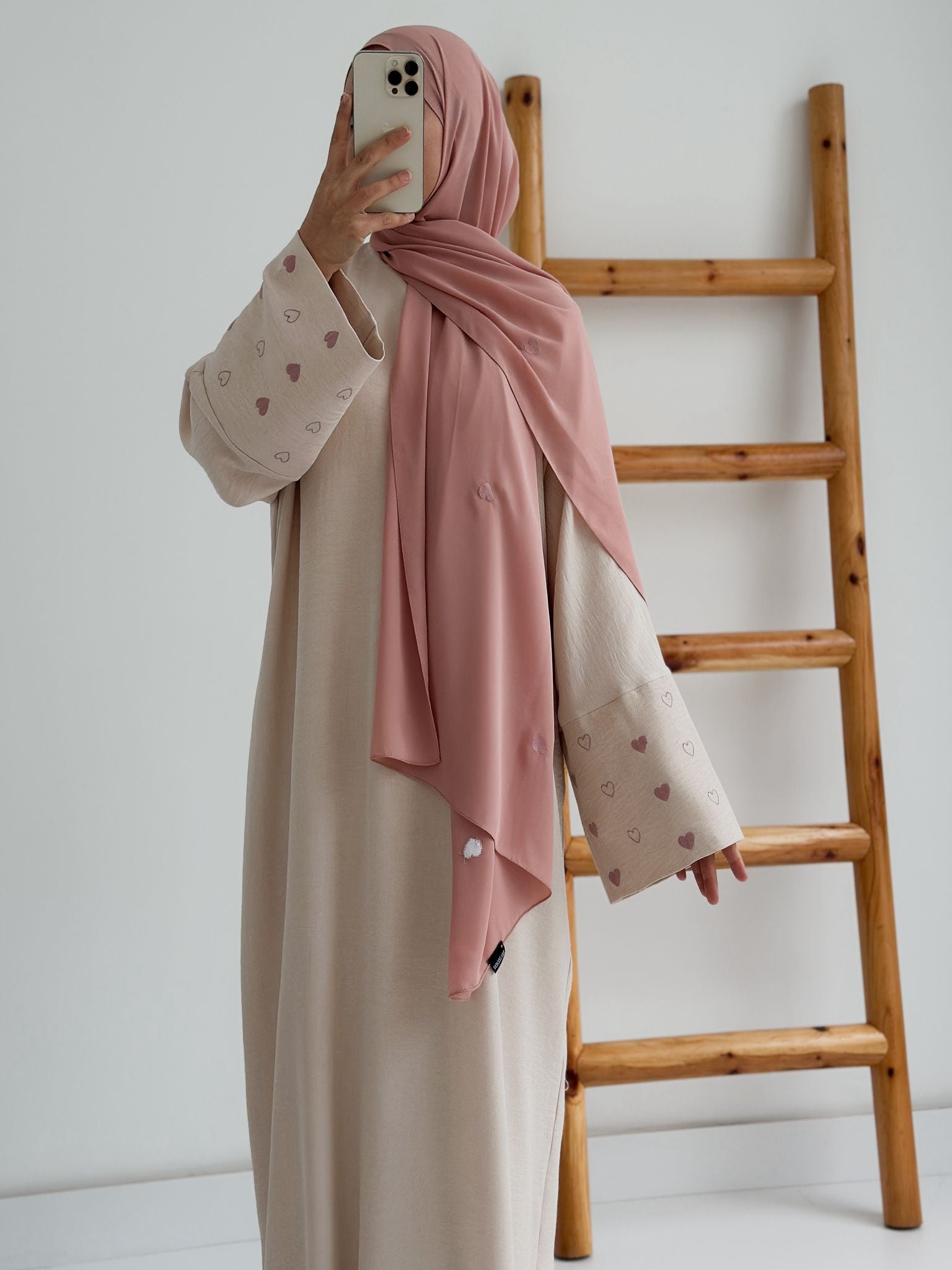 Sofya Keten Kalp Nakışlı Elbise (Krem+Pudra)