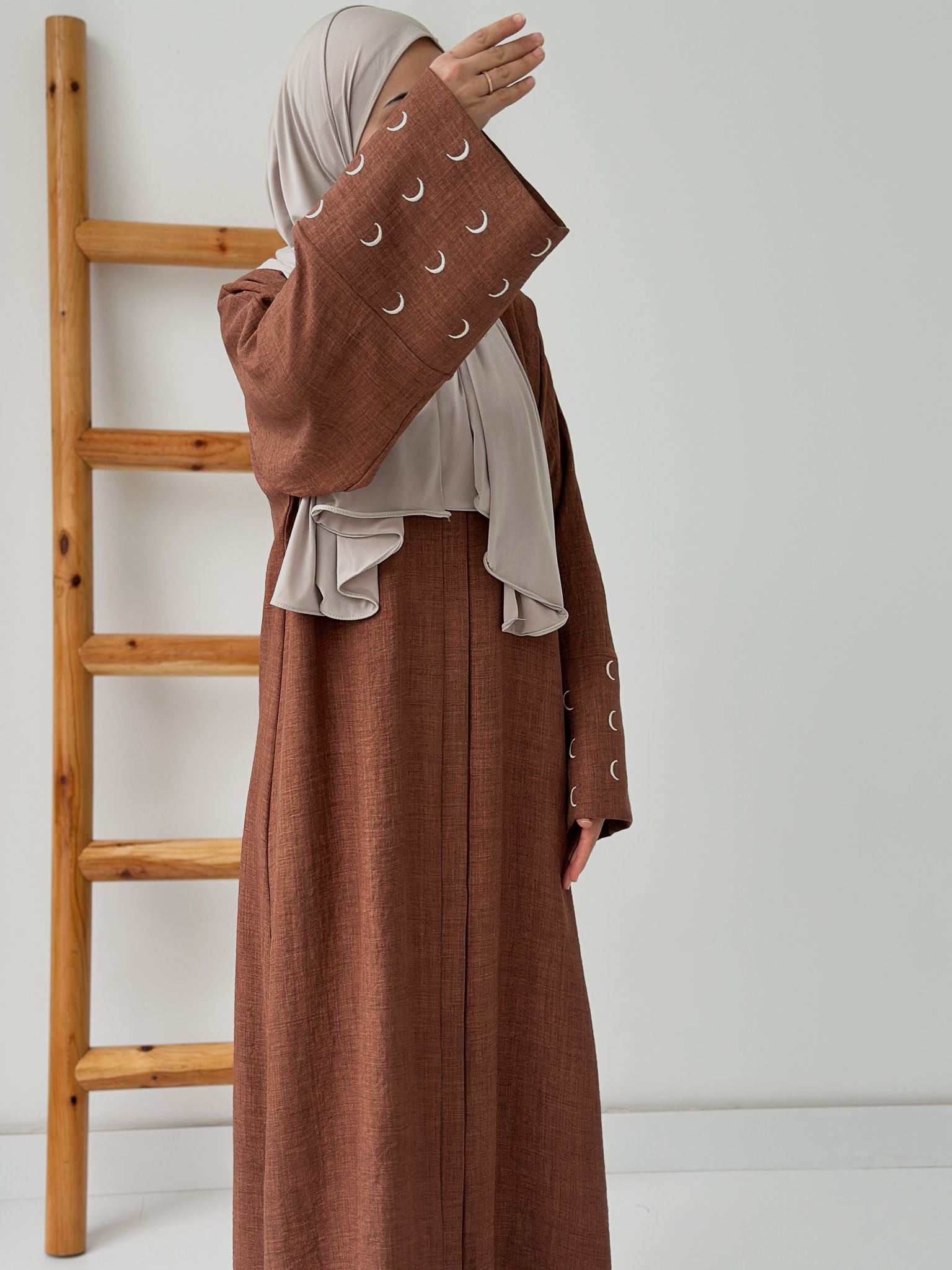 Sofya Keten Hilal Abaya (Kahverengi +Taş)