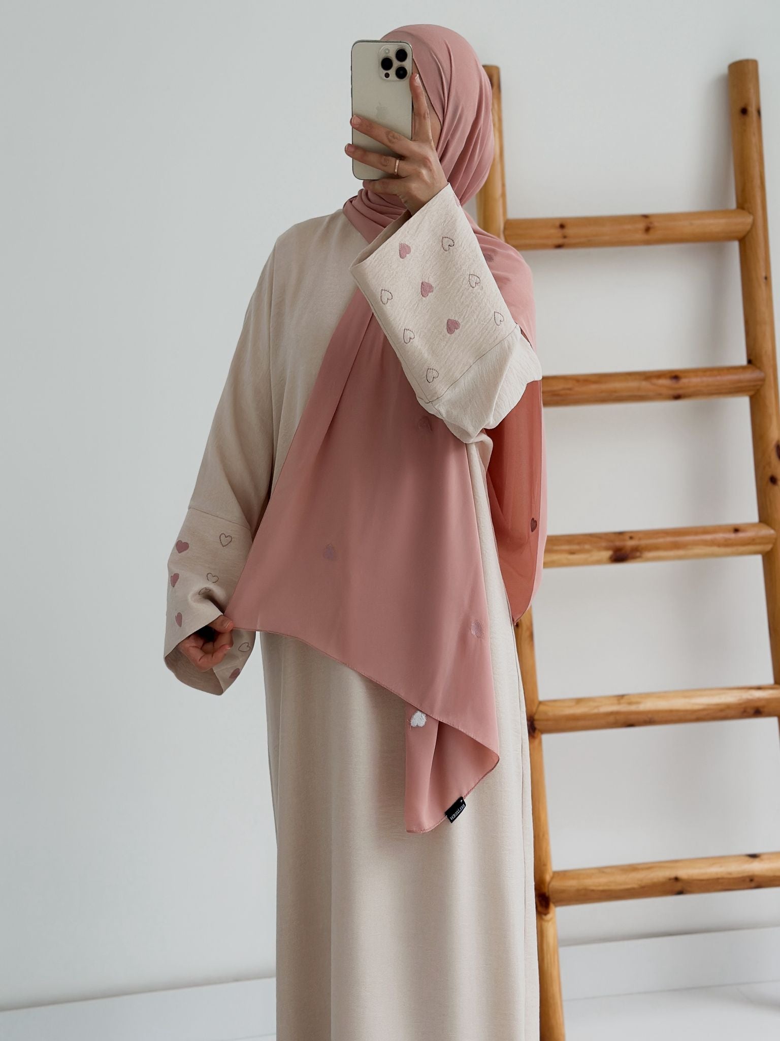 Sofya Keten Kalp Nakışlı Elbise (Krem+Pudra)