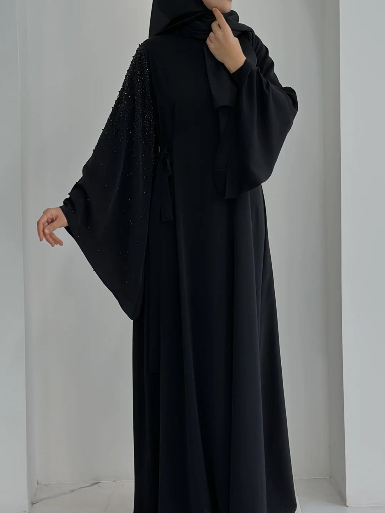 Beliz Taşlı Siyah Taş Kol